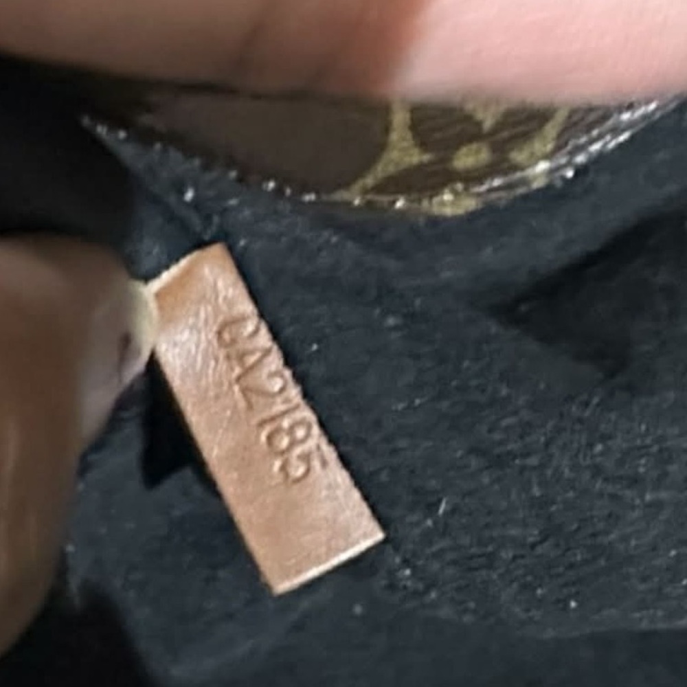 Louis Vuitton Pallas MM (feel free to make an offer) - Picture 6 of 15